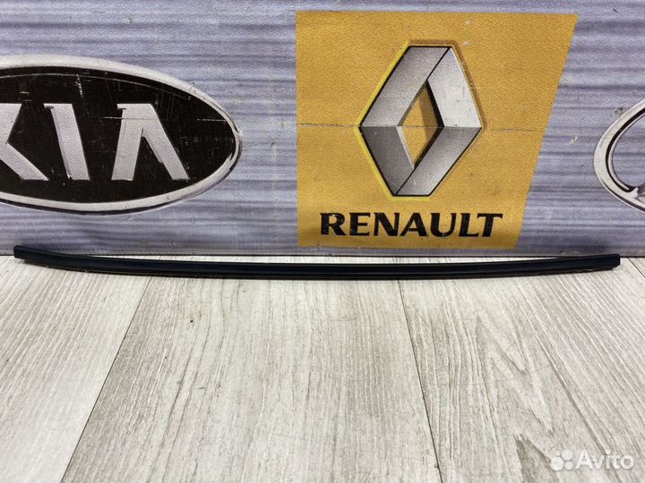 Уплотнитель задней двери renault logan 2 Лев