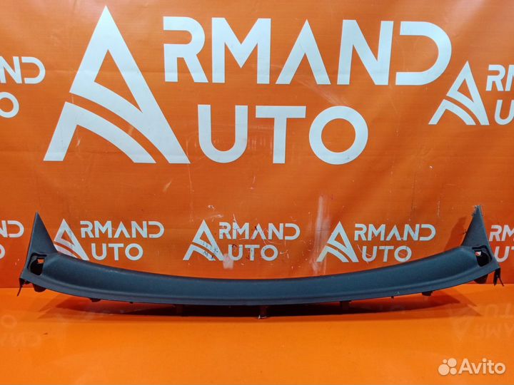 Накладка обшивки двери багажника Lexus Rx 3 AL10