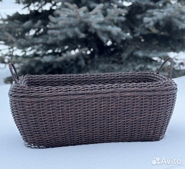 Дровница из ротанга