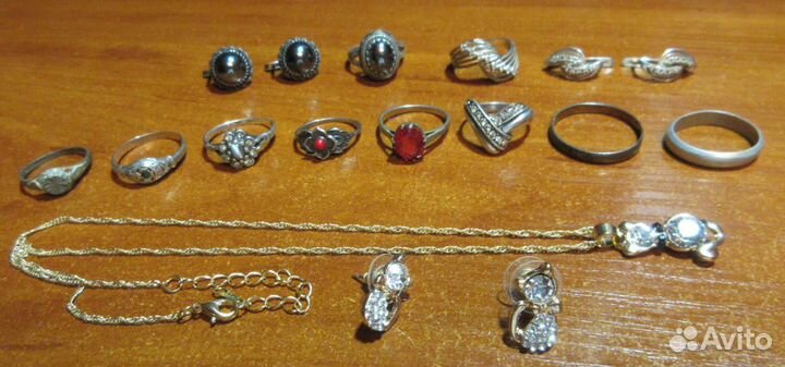 Женская бижутерия