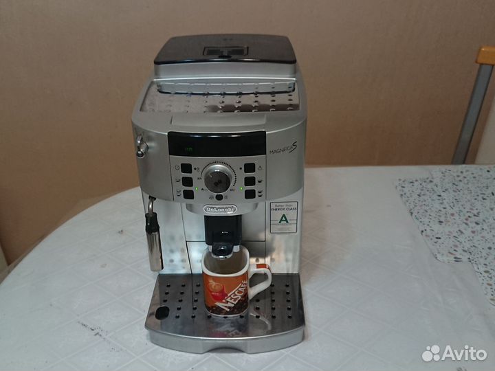 Кофемашины и кофеварки Delonghi