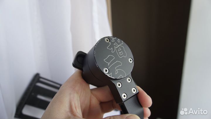 Электронный стабилизатор Zhiyun crane v2