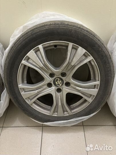 Литые диски r17 5x114 3 с резиной бу