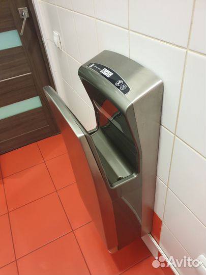 Сушилка для рук BXG-JET-7000A