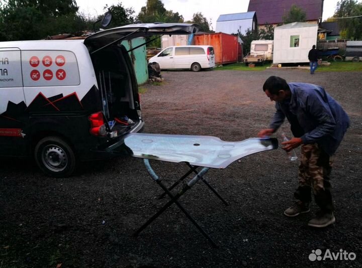 Стекло переднее среднее Caterpillar 950