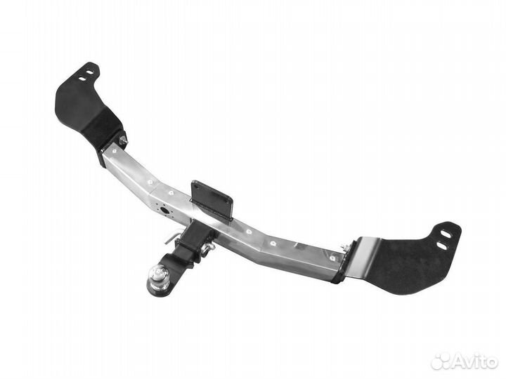 Фаркоп с накладкой из нерж. toyota LC 200 с 2007