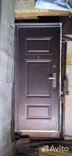 Дверь входная металлическая
