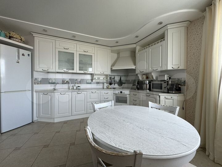 3-к. квартира, 81,6 м², 17/25 эт.