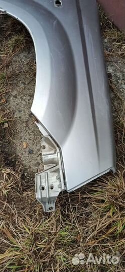 Правое переднее крыло nissan X-trail