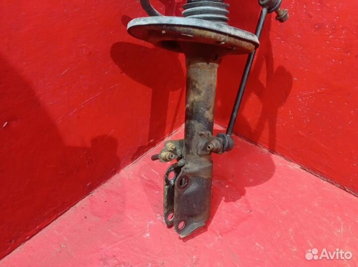 Тойота Камри XV30 cтойка задняя левая в сборе