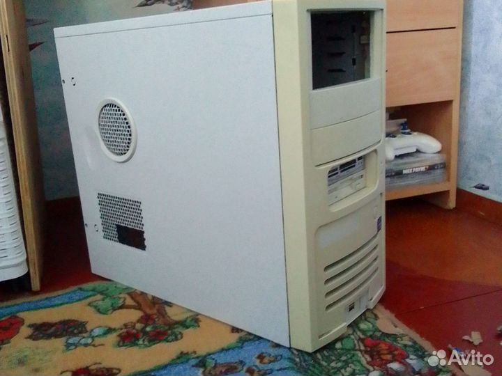 Корпус для пк.Формат ATX