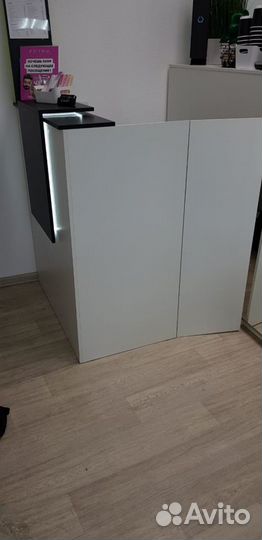 Стойка Ресепшен