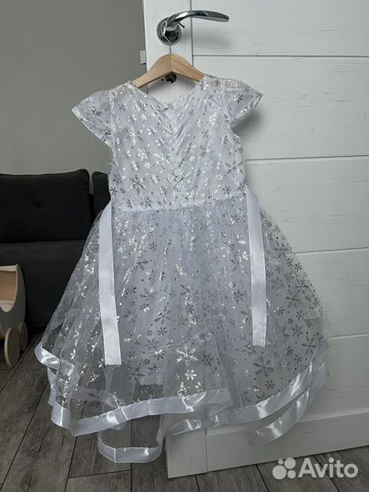 Платье для девочки новогоднее снежинка