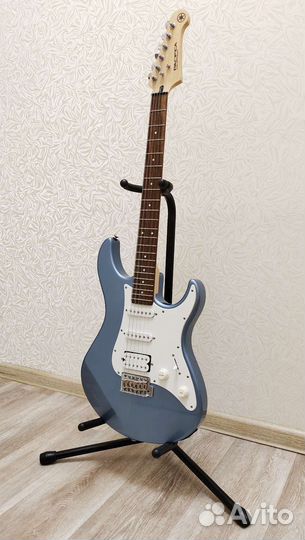 Электрогитара Yamaha Pacifica 112j