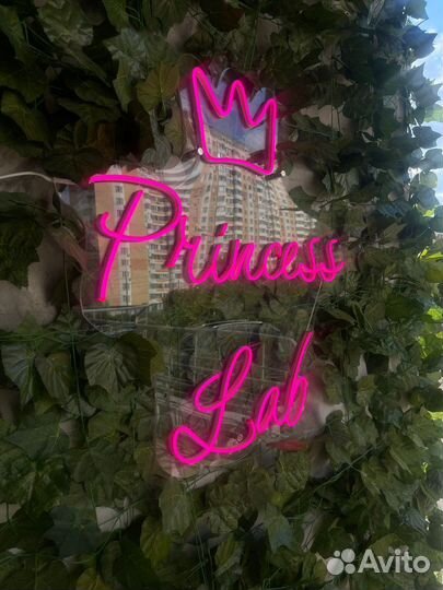 Мастер маникюра и педикюра