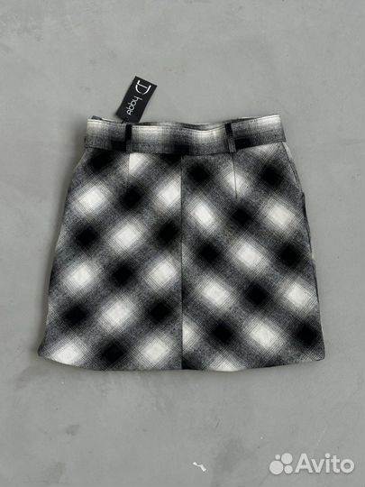 Мини-юбка в клетку 44 46