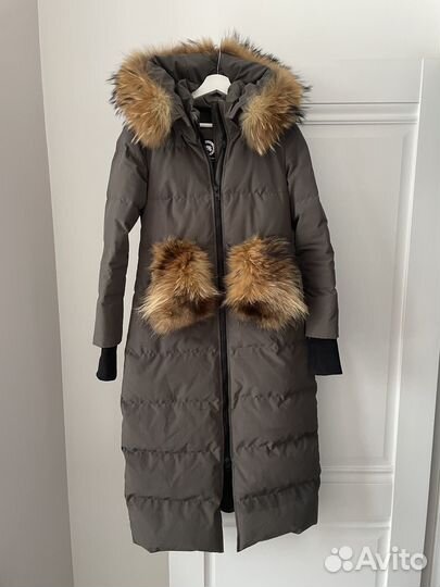 Пуховик canada goose женский