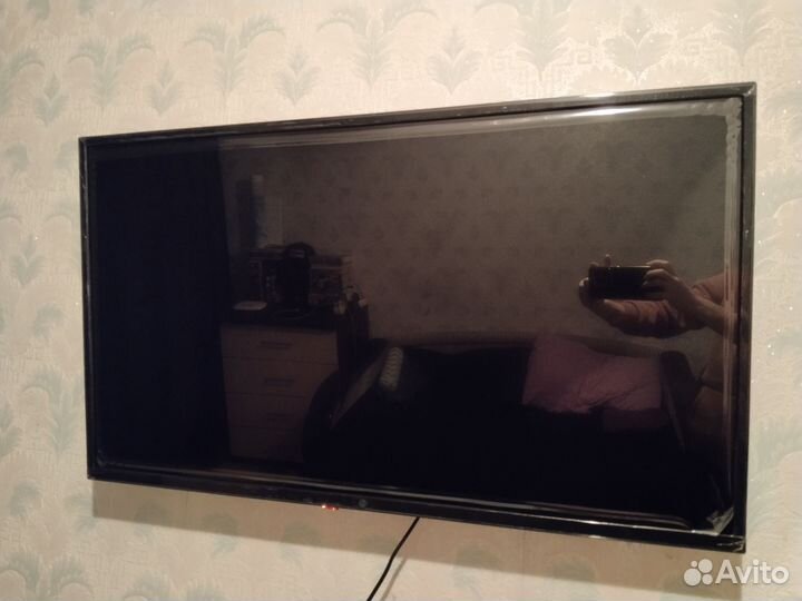 Телевизор 40