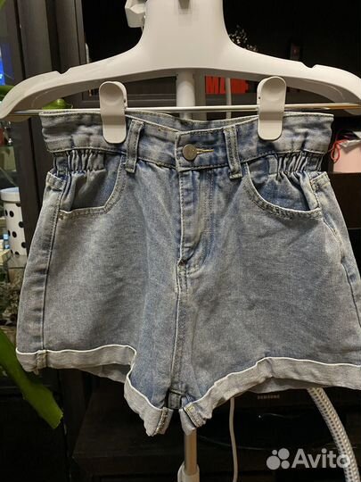 Джинсовые шорты