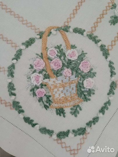 Скатерти чайные, салфетки, дорожки вышивка ришелье