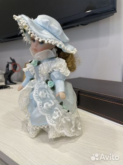 Кукла фарфоровая коллекционная статуэтка украшение