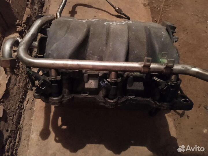 Впускной ресивер Mercedes Benz w 211