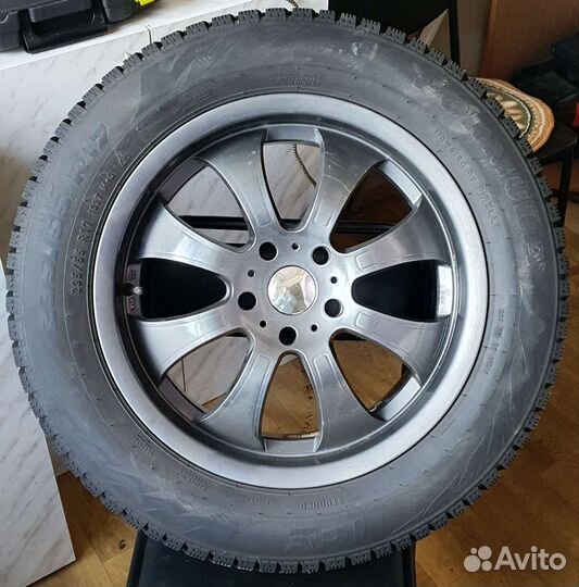 Колеса r17 5x114.3 с резиной 235/55 шипы