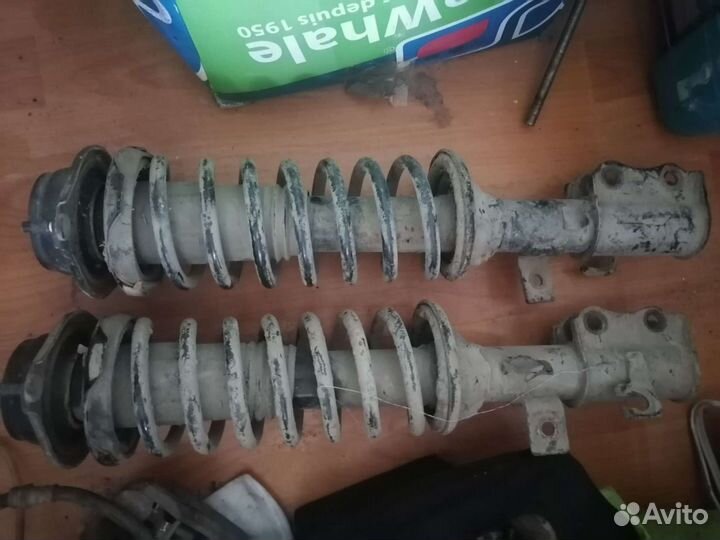 Амортизаторы передние в сборе, на Киа Рио