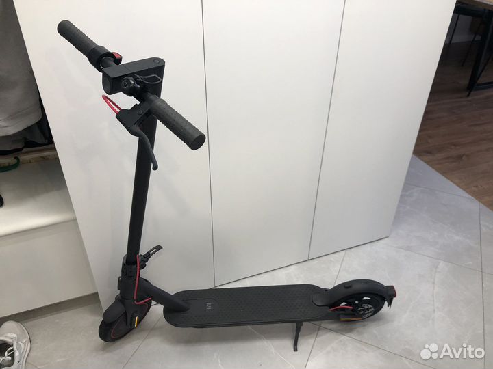 Электросамокат Xiaomi Mi Electric Scooter Pro 2