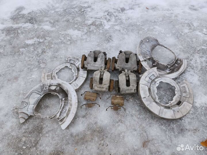 Продаю комплект суппортов x5 f15