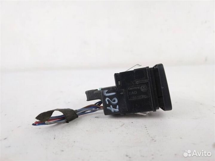 Кнопка фиксатора стояночного тормоза фольксваген