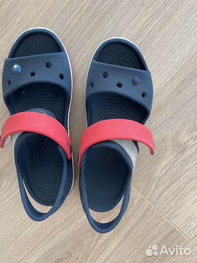 Сандалии crocs j3