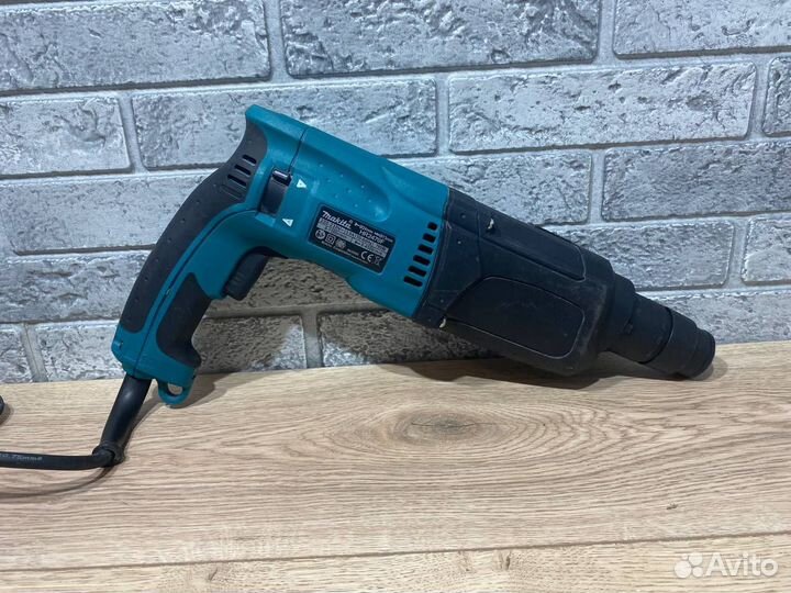 Перфоратор makita HR 2470