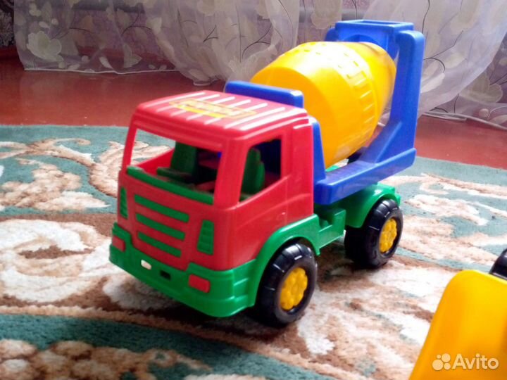 Модельки тракторов