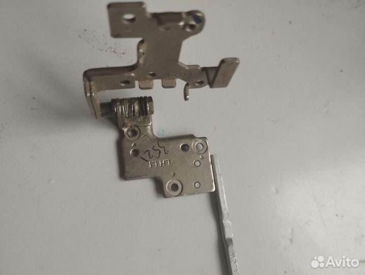 Петля левая dell 3521