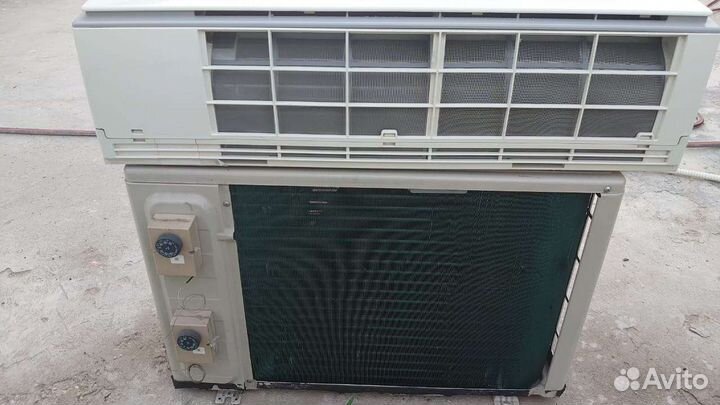 Кондиционер Hitachi Ras(Rac) -10LH1 на 30 м2