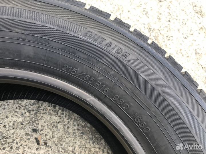 Yokohama Ice Guard IG50 215/65 R16 98Q