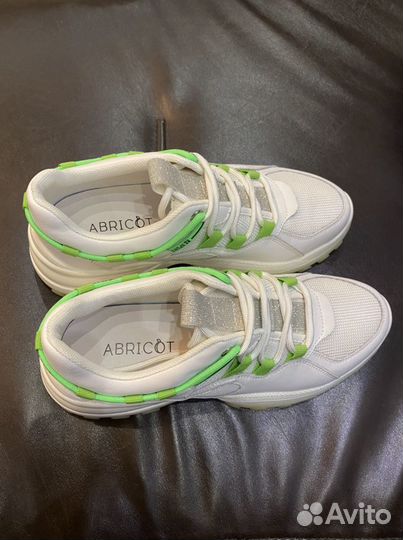 Кроссовки abricot 37 размер