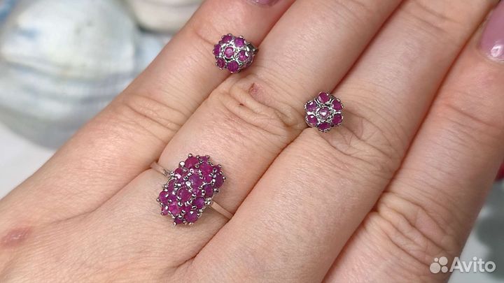 Изящное кольцо с рубинами 17,5 р-р 925