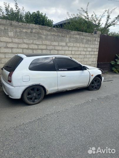 Mitsubishi Mirage 1.3 AT, 2000, битый, 250 000 км