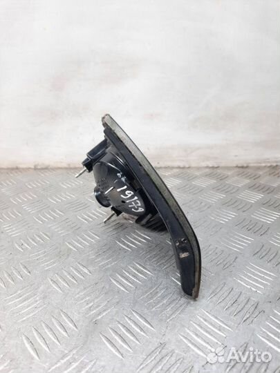 Фонарь крышки багажника правый Mazda 3 хэтчбэк 5