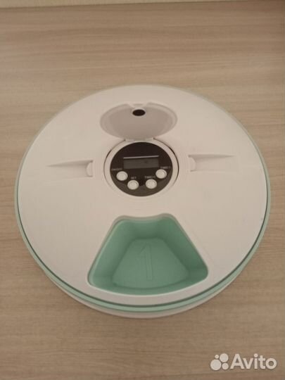 Автоматическая кормушка для кошек