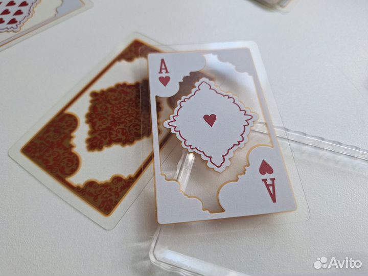 Игральные прозрачные карты