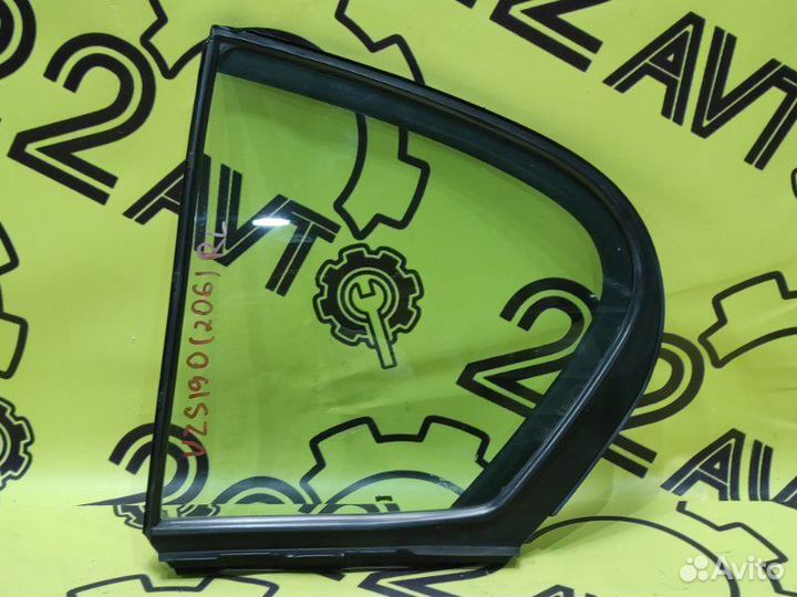 Форточка двери задняя левая Lexus Gs430 UZS190