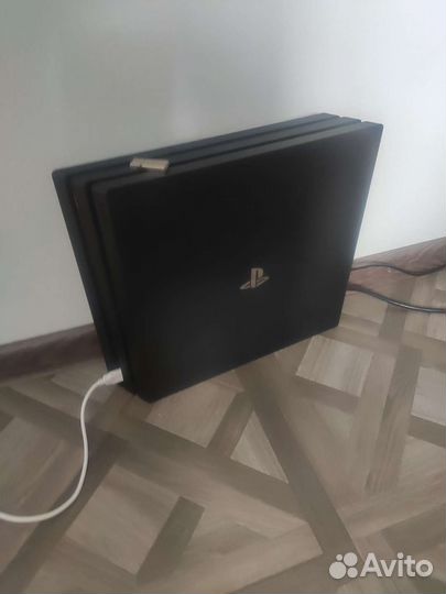 Sony playstation 4 pro 1tb 9.00 (прошитая)