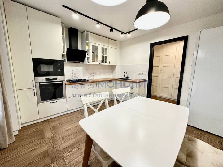 2-к. квартира, 65 м², 4/7 эт.