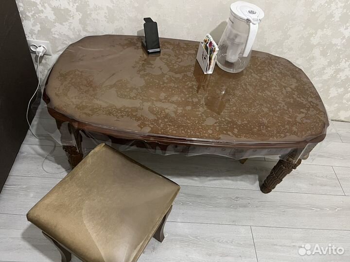 Стол