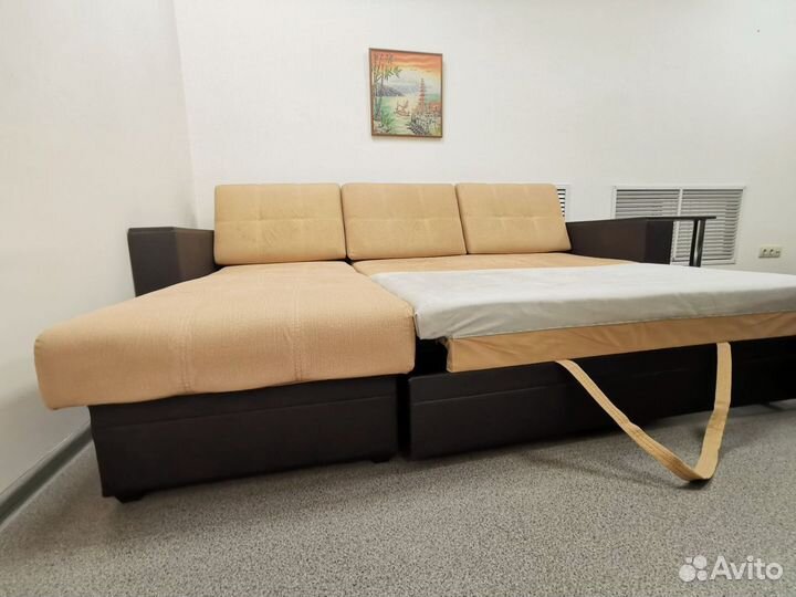 Диван угловой. В отличном состоянии