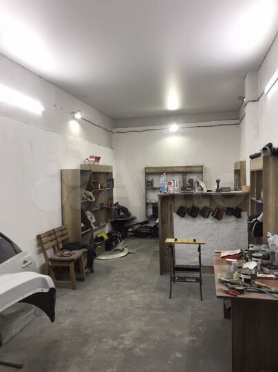Гараж, > 30 м²