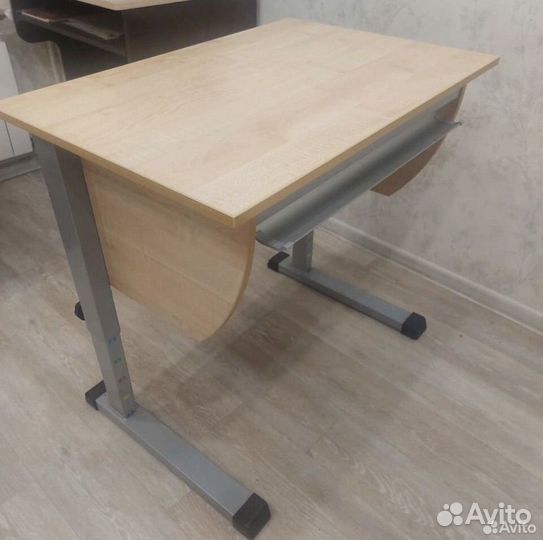 Растущая парта и стул бу